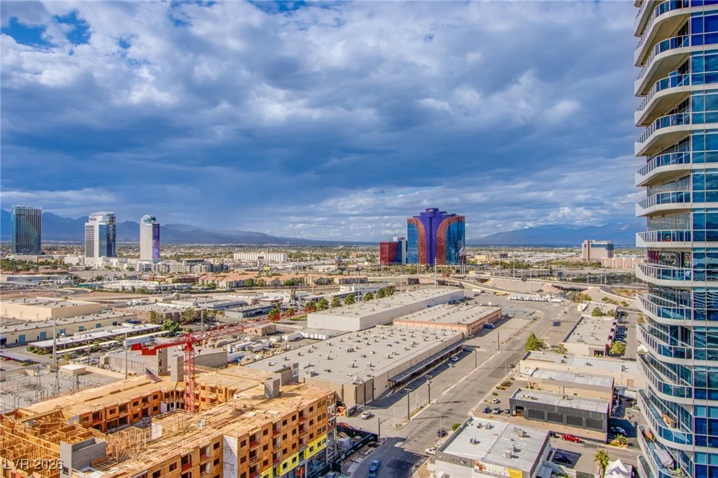 4525 Dean Martin, Las Vegas, NV 89103