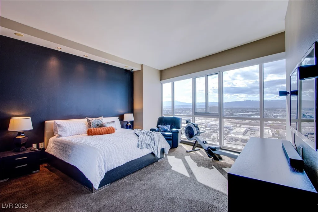 4525 Dean Martin, Las Vegas, NV 89103