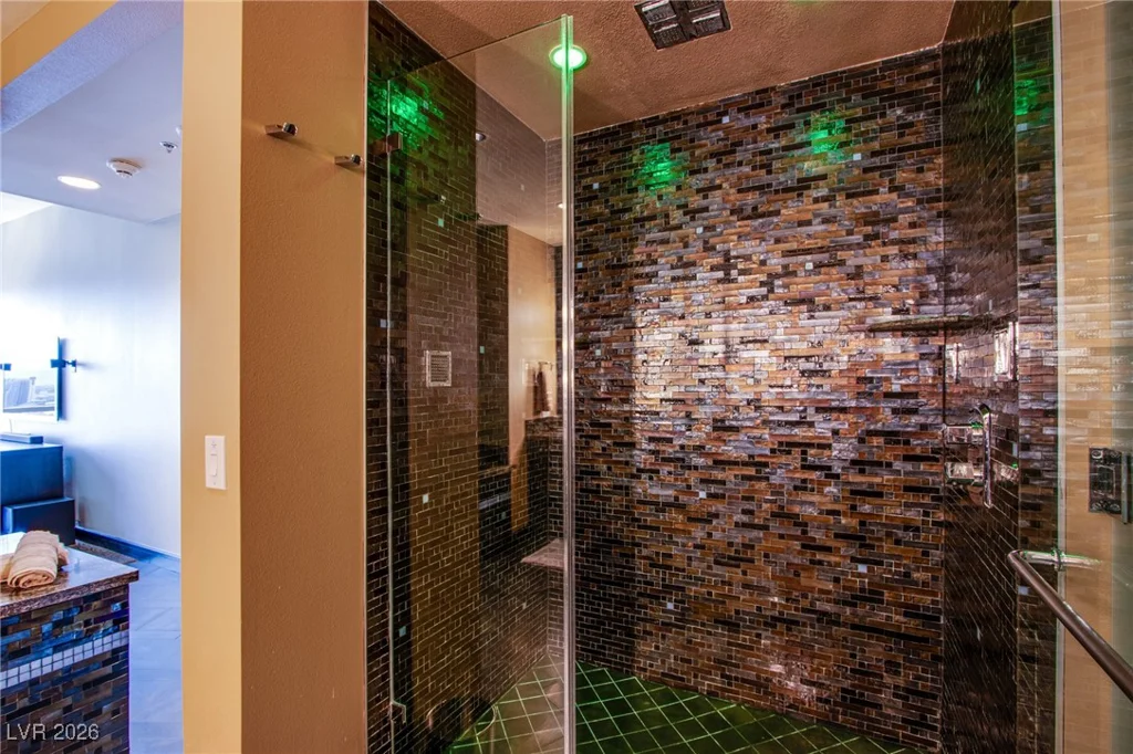 4525 Dean Martin, Las Vegas, NV 89103