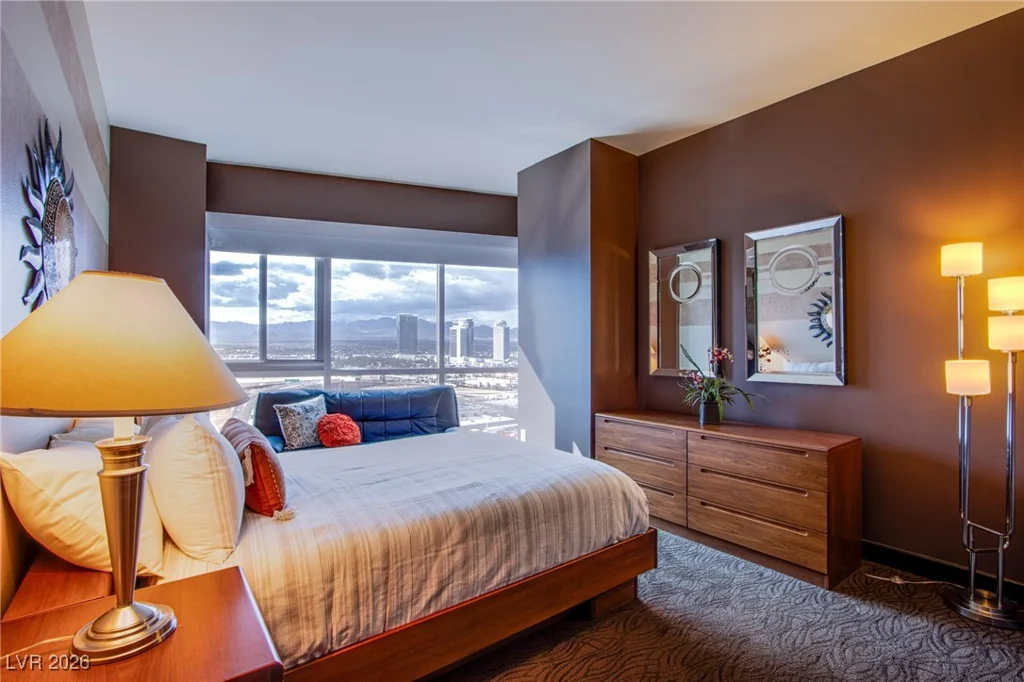 4525 Dean Martin, Las Vegas, NV 89103