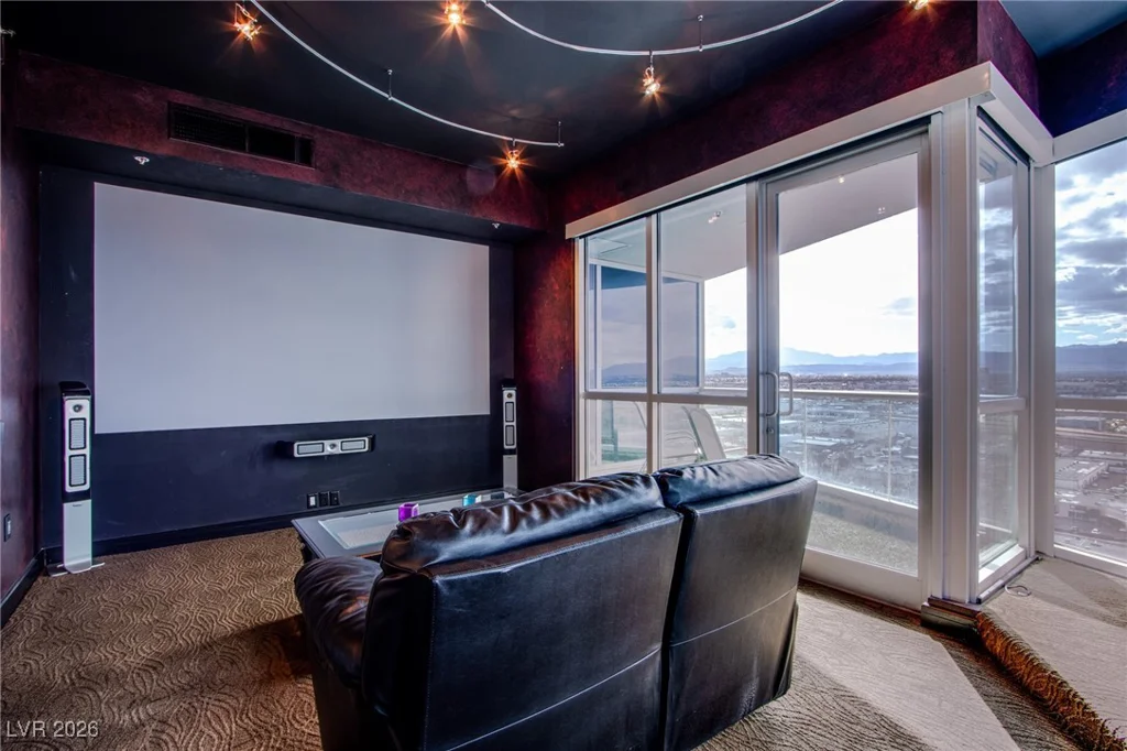 4525 Dean Martin, Las Vegas, NV 89103