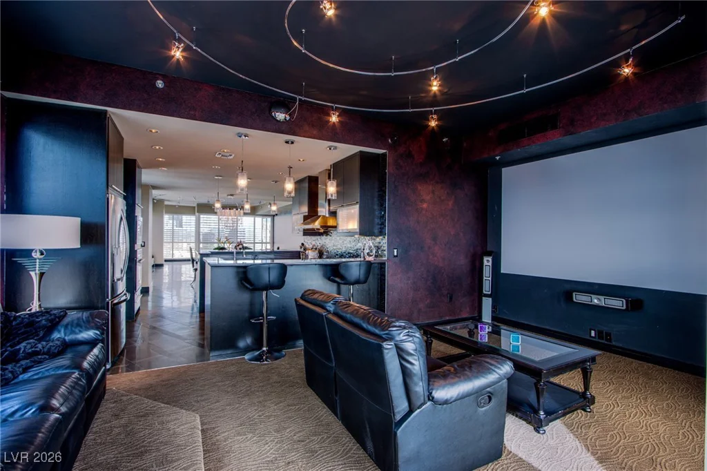 4525 Dean Martin, Las Vegas, NV 89103