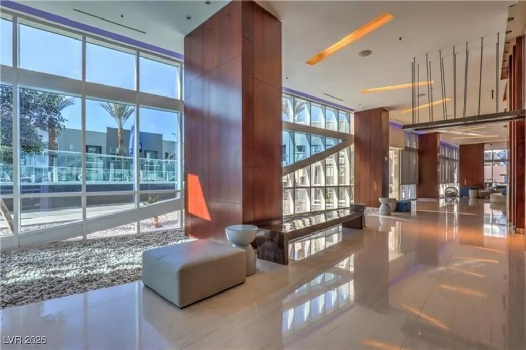 4525 Dean Martin, Las Vegas, NV 89103