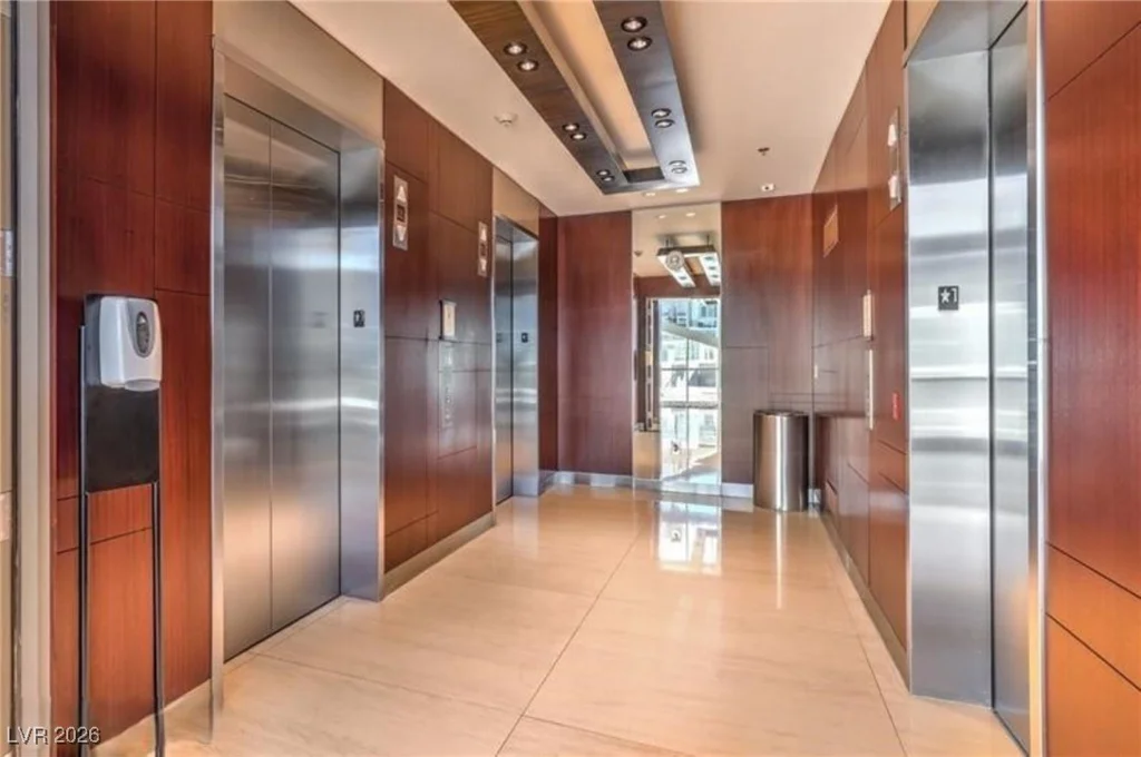 4525 Dean Martin, Las Vegas, NV 89103
