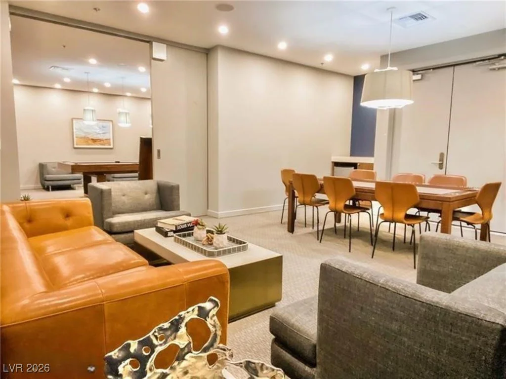 4525 Dean Martin, Las Vegas, NV 89103