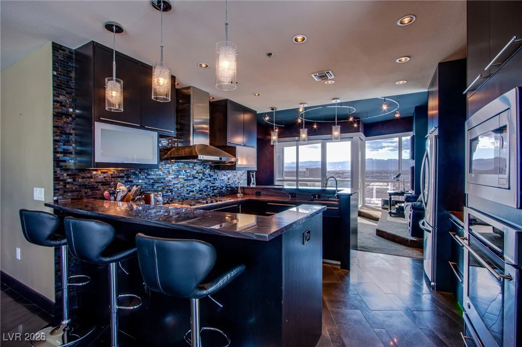 4525 Dean Martin, Las Vegas, NV 89103