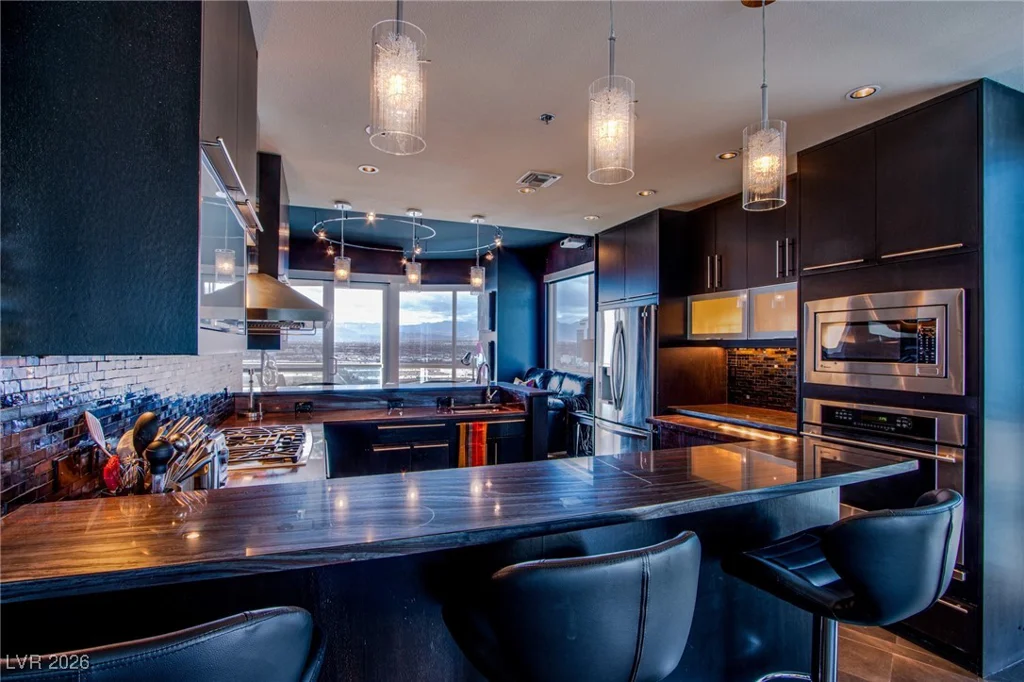 4525 Dean Martin, Las Vegas, NV 89103