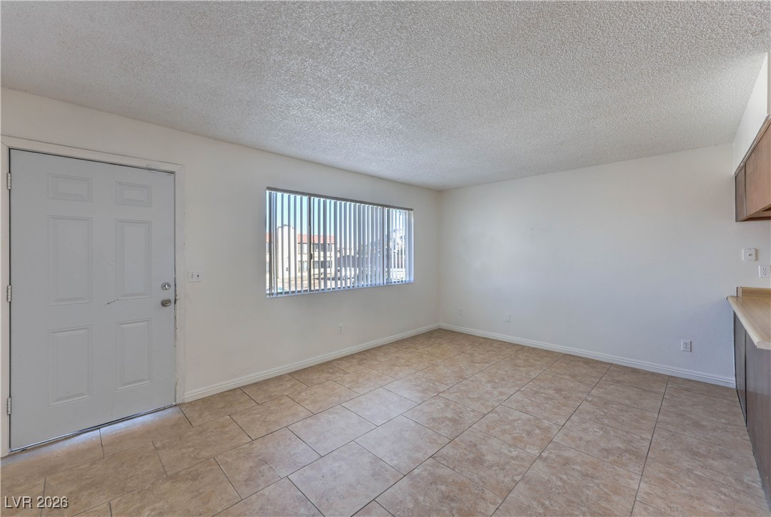 6979 Issac, Las Vegas, NV 89156