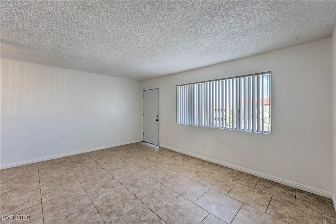6979 Issac, Las Vegas, NV 89156