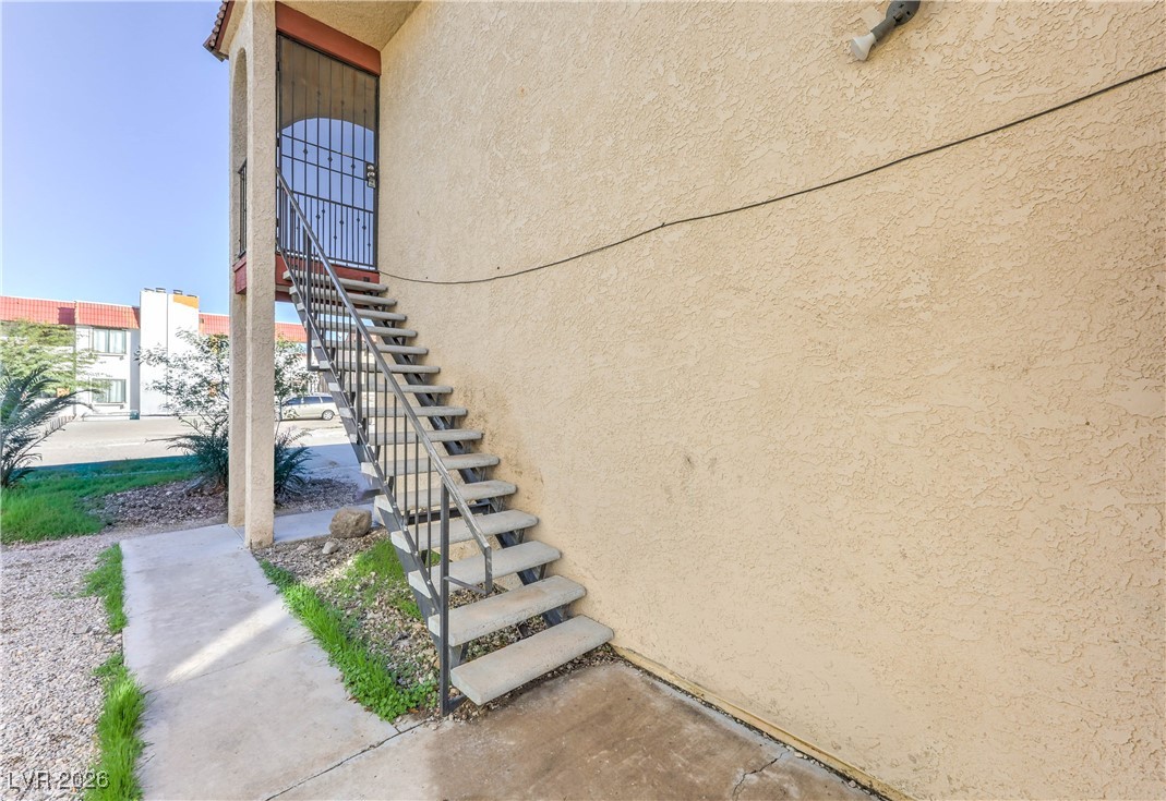 6979 Issac, Las Vegas, NV 89156