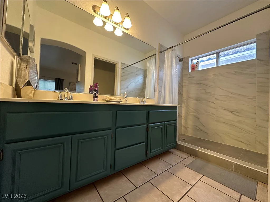 7962 Angel Tree, Las Vegas, NV 89147