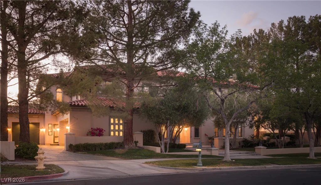 1413 Iron Hills, Las Vegas, NV 89134