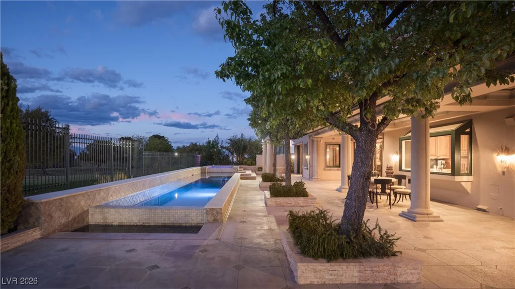 1413 Iron Hills, Las Vegas, NV 89134