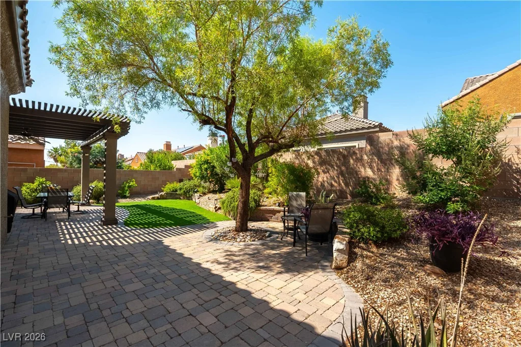1004 Viale Placenza, Henderson, NV 89011