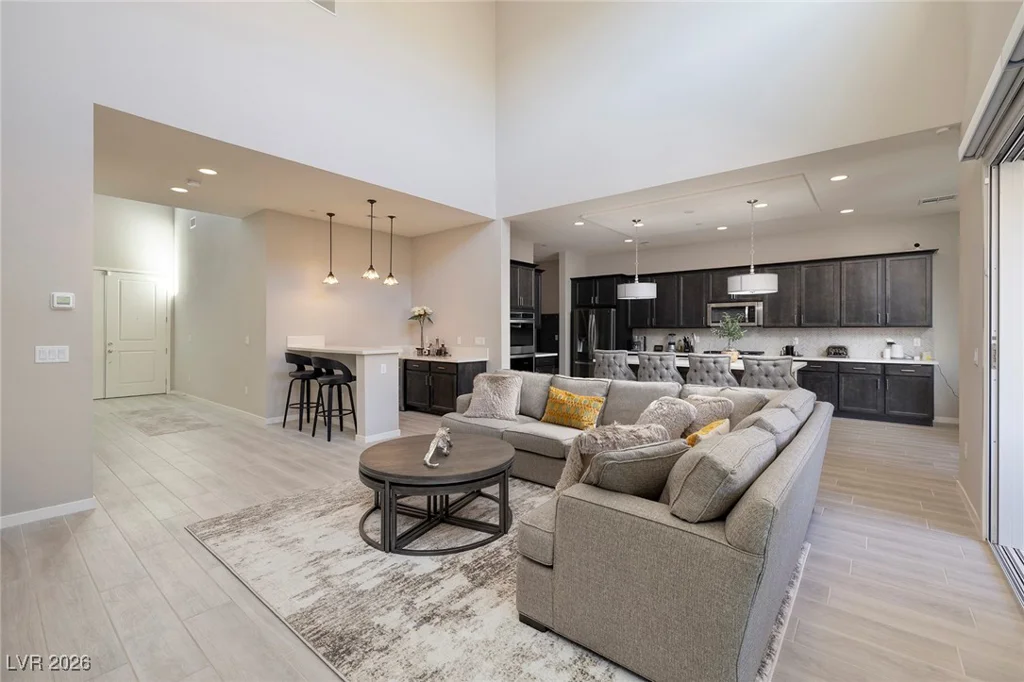 12 Hilltop Crest, Henderson, NV 89011