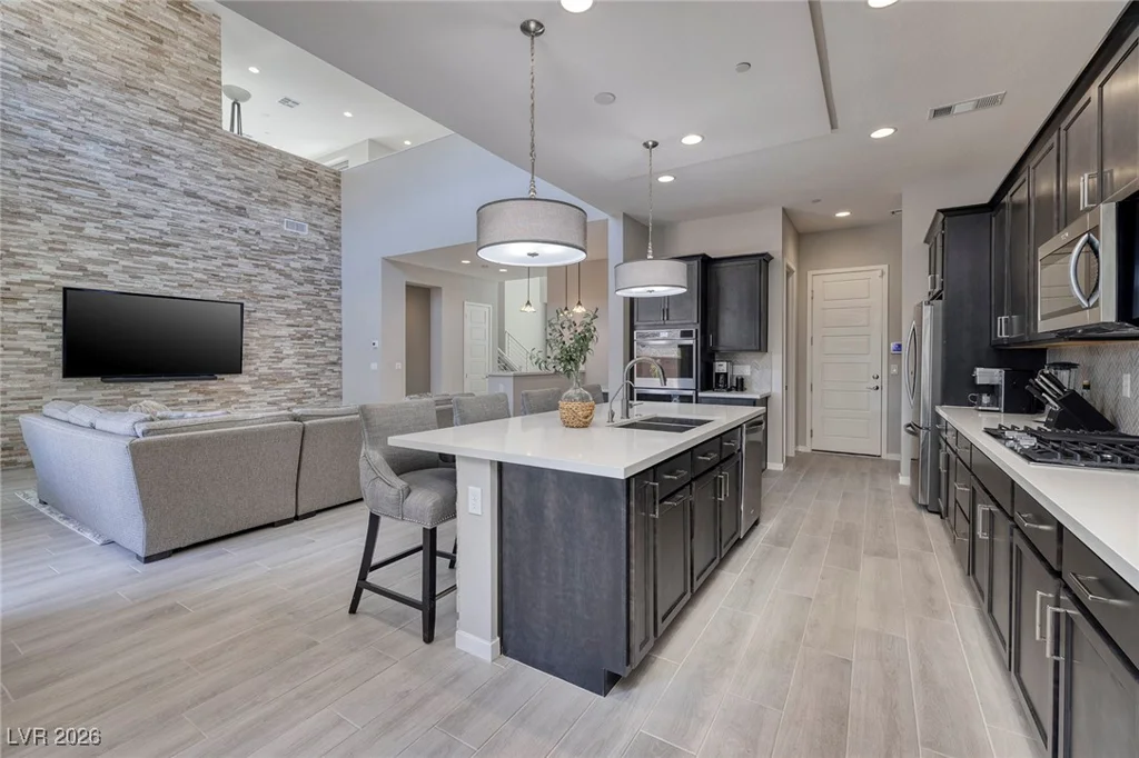 12 Hilltop Crest, Henderson, NV 89011