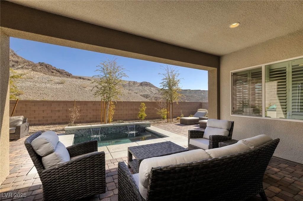 12 Hilltop Crest, Henderson, NV 89011