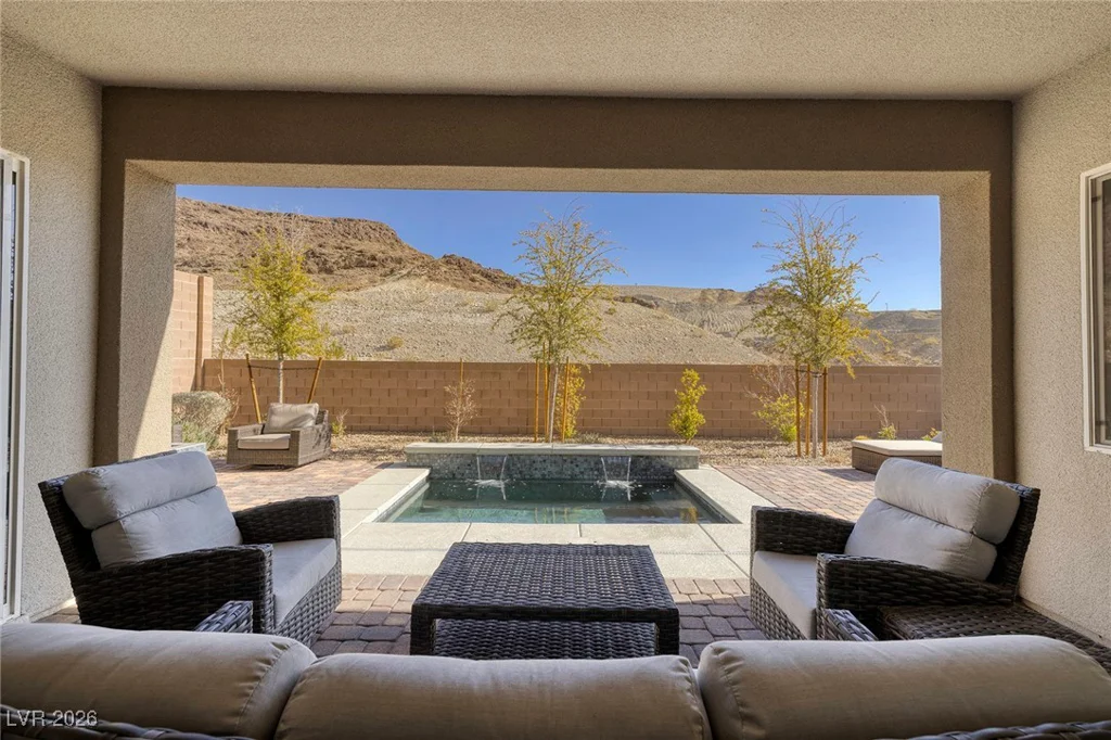 12 Hilltop Crest, Henderson, NV 89011