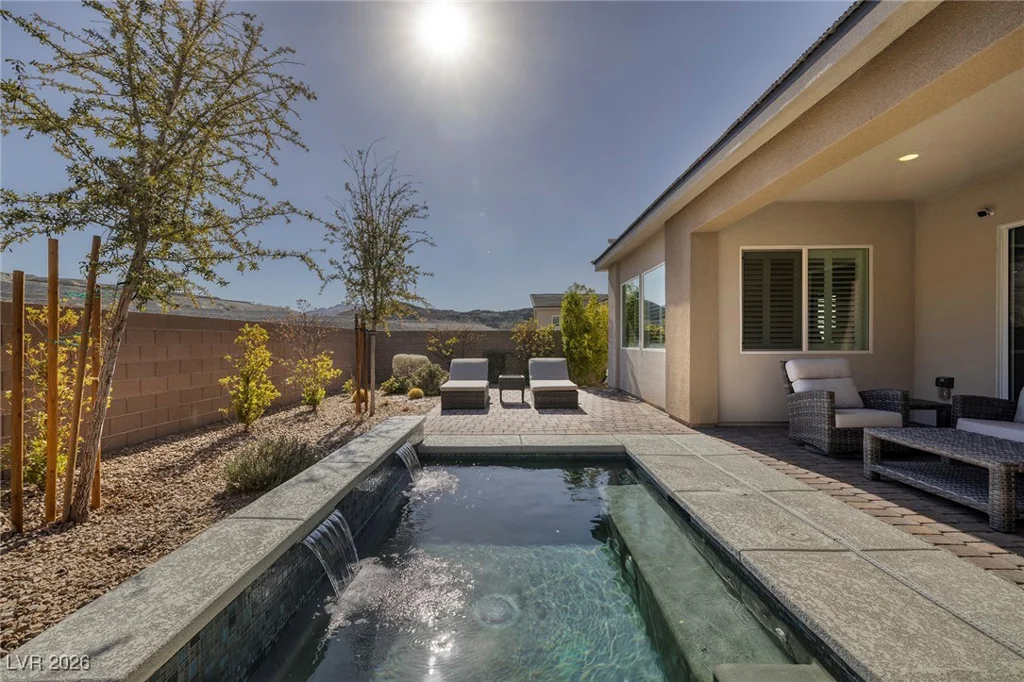 12 Hilltop Crest, Henderson, NV 89011
