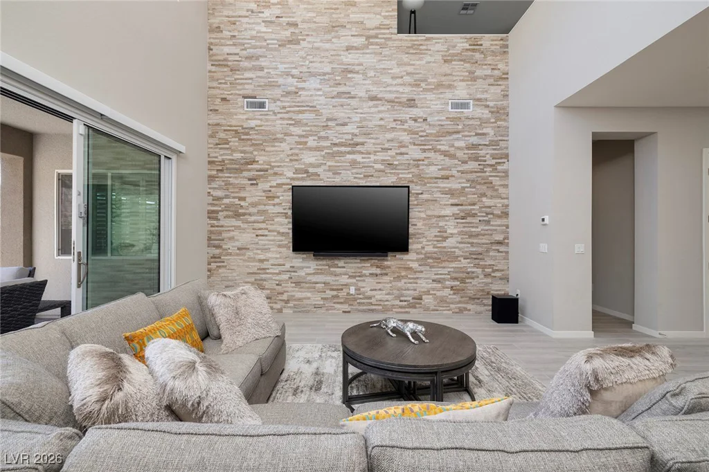 12 Hilltop Crest, Henderson, NV 89011
