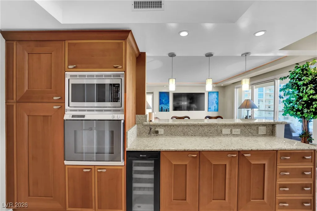 2777 Paradise, Las Vegas, NV 89109