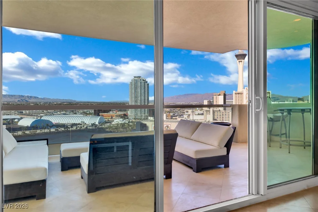2777 Paradise, Las Vegas, NV 89109