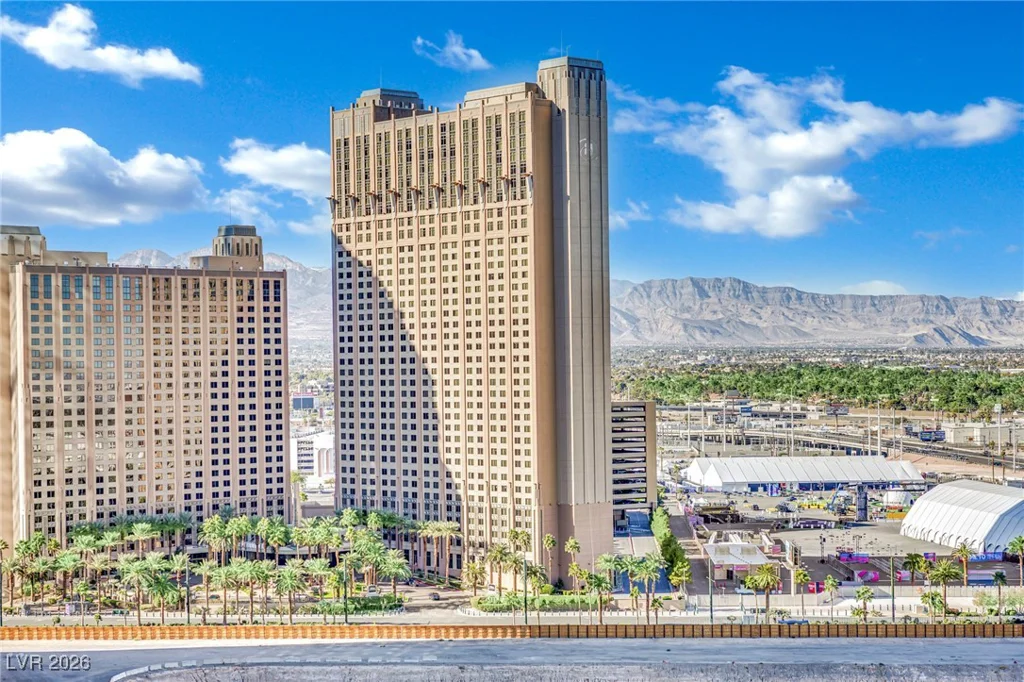 2777 Paradise, Las Vegas, NV 89109