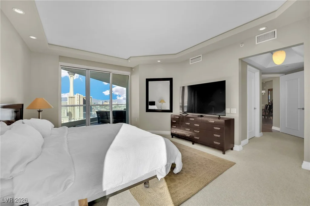 2777 Paradise, Las Vegas, NV 89109