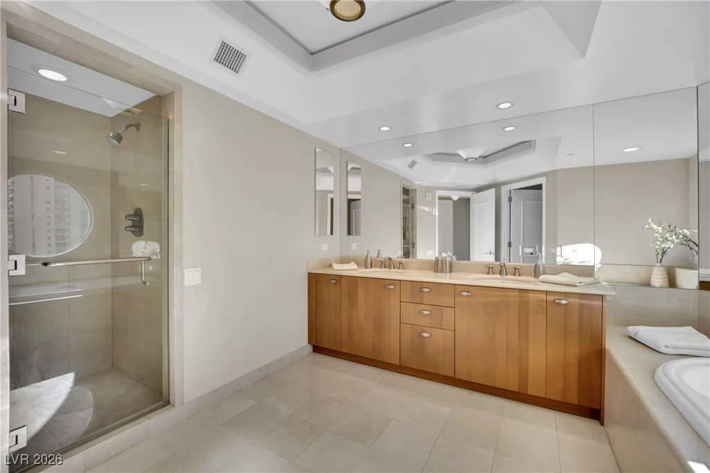 2777 Paradise, Las Vegas, NV 89109