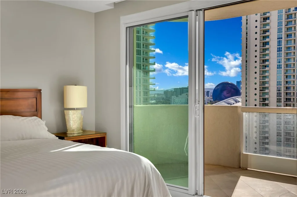 2777 Paradise, Las Vegas, NV 89109