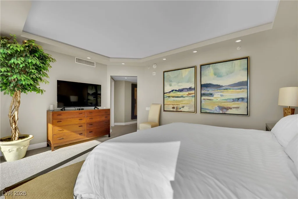 2777 Paradise, Las Vegas, NV 89109