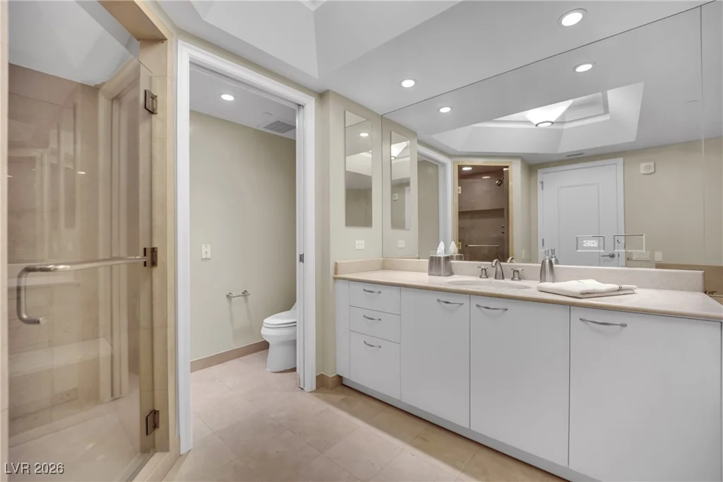 2777 Paradise, Las Vegas, NV 89109