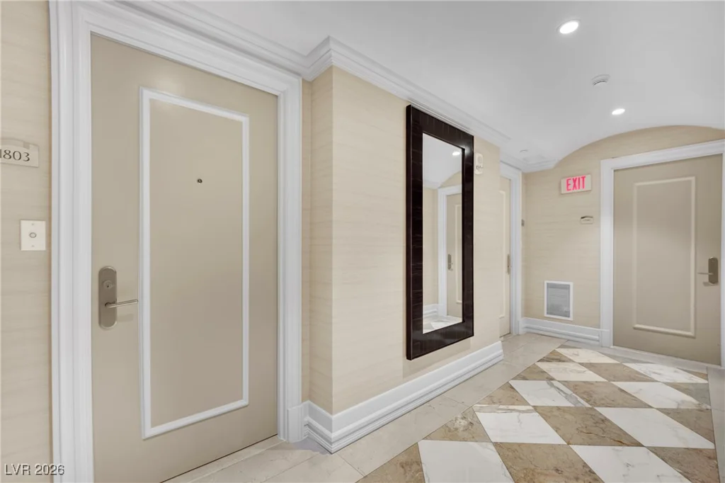 2777 Paradise, Las Vegas, NV 89109