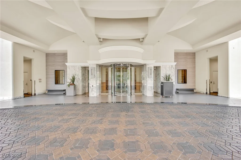 2777 Paradise, Las Vegas, NV 89109