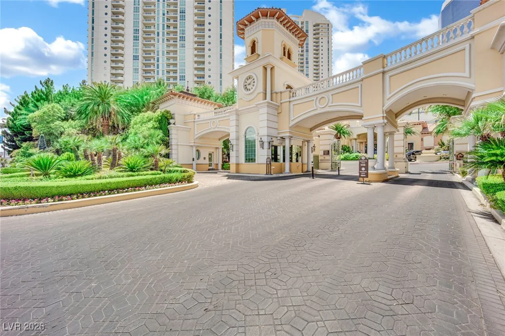2777 Paradise, Las Vegas, NV 89109