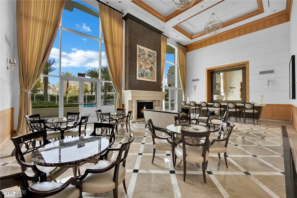 2777 Paradise, Las Vegas, NV 89109