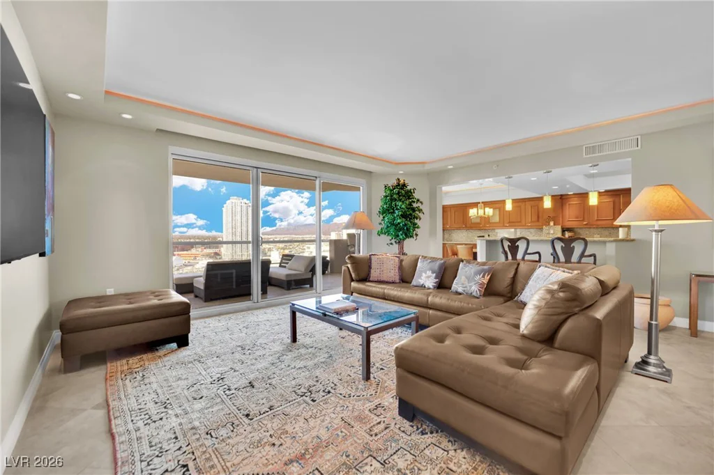 2777 Paradise, Las Vegas, NV 89109