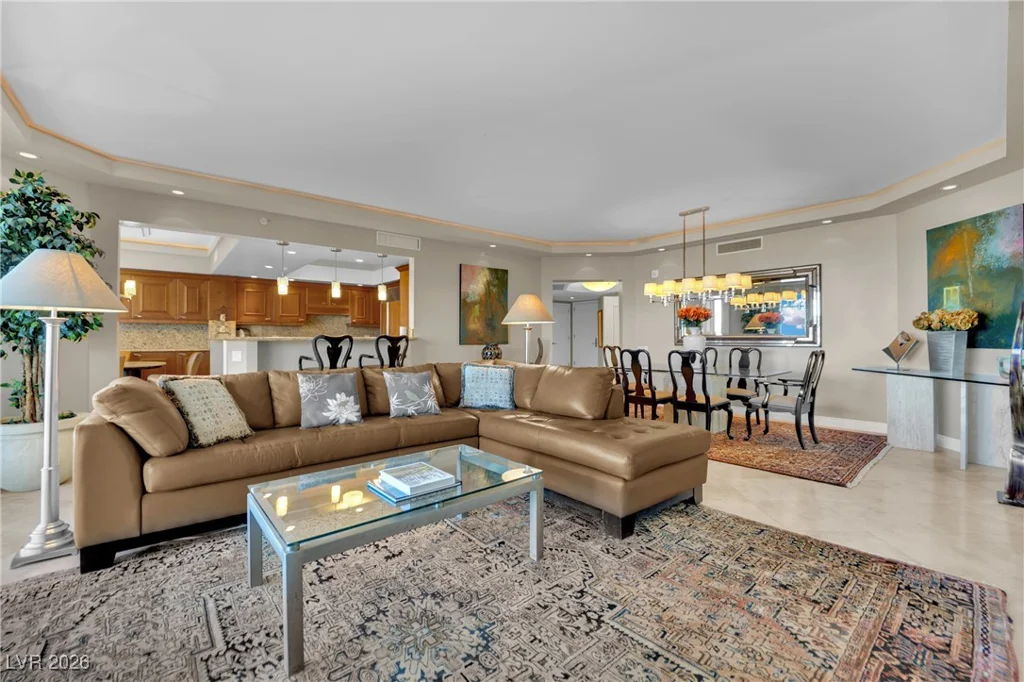 2777 Paradise, Las Vegas, NV 89109