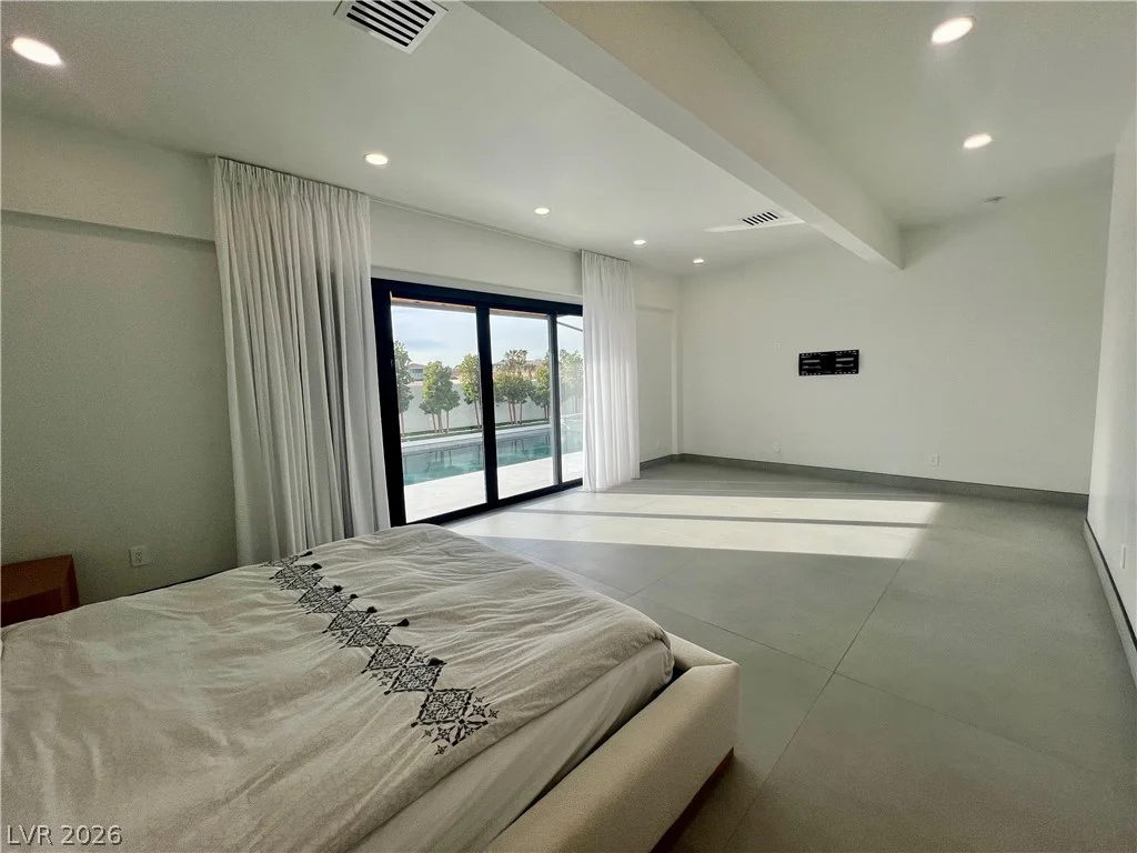 5790 Westwind, Las Vegas, NV 89118