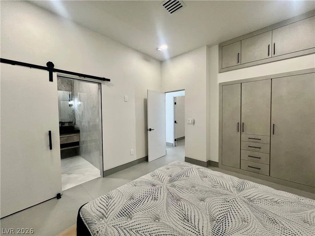 5790 Westwind, Las Vegas, NV 89118