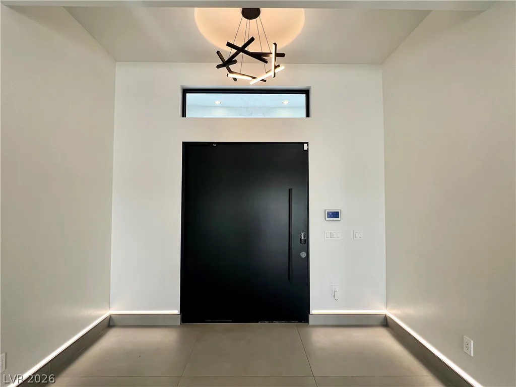 5790 Westwind, Las Vegas, NV 89118