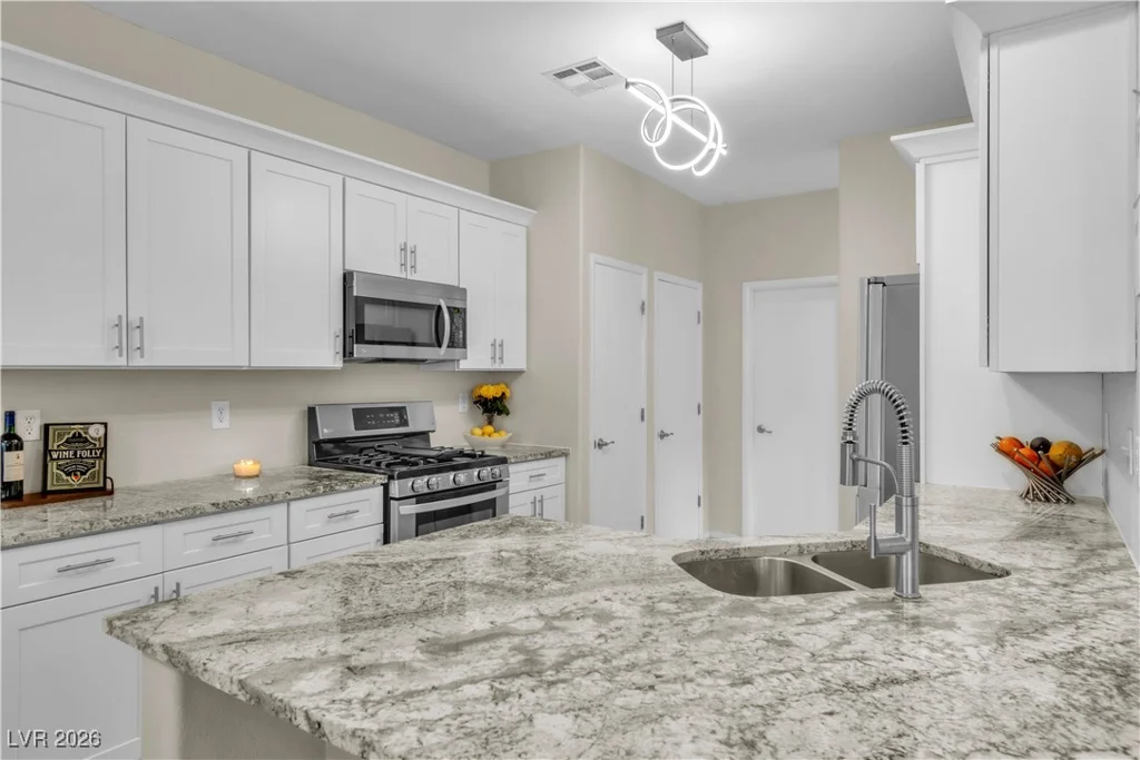 10635 Solar Hawk, Las Vegas, NV 89129