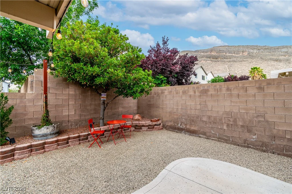10635 Solar Hawk, Las Vegas, NV 89129