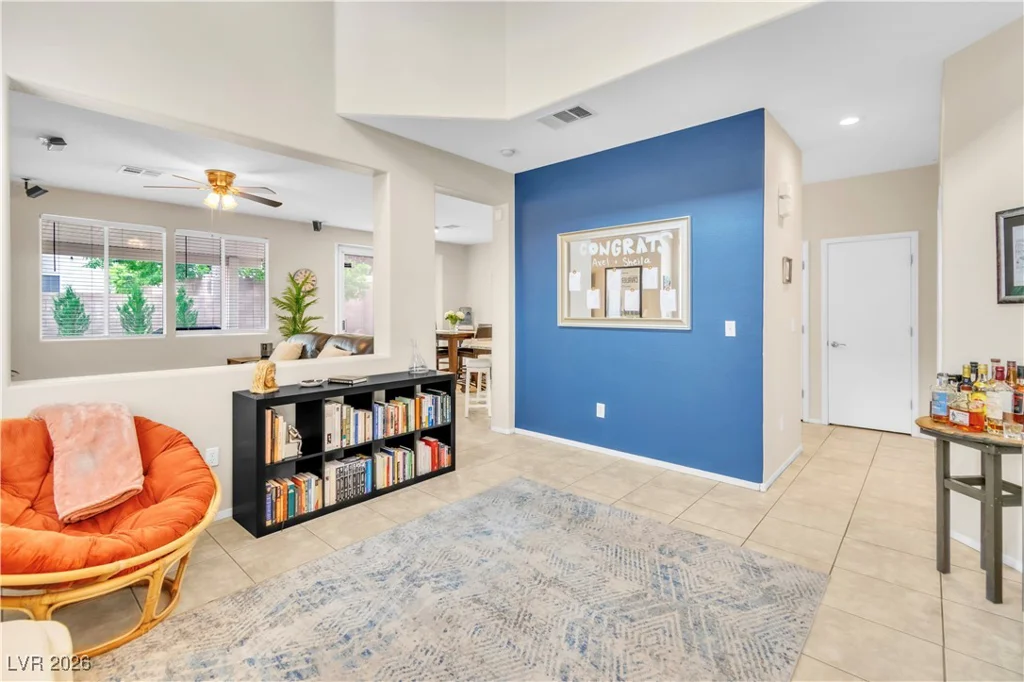 10635 Solar Hawk, Las Vegas, NV 89129