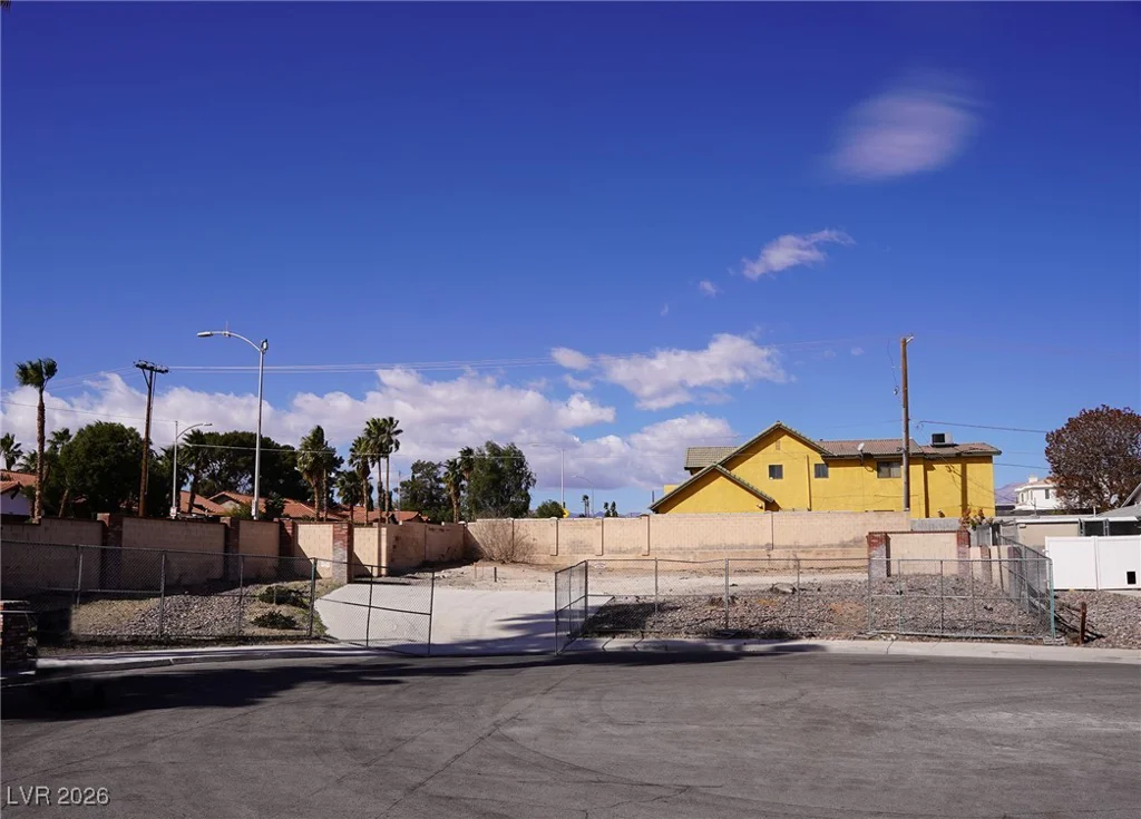 1608 Eaton, Las Vegas, NV 89102