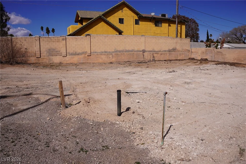 1608 Eaton, Las Vegas, NV 89102