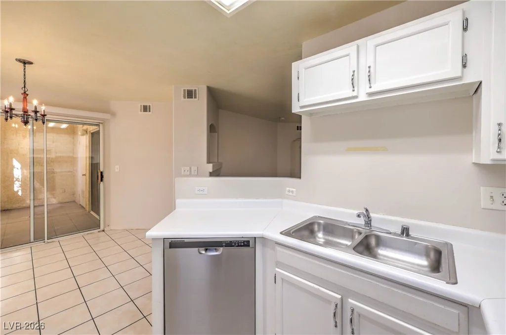 698 Racetrack, Henderson, NV 89015