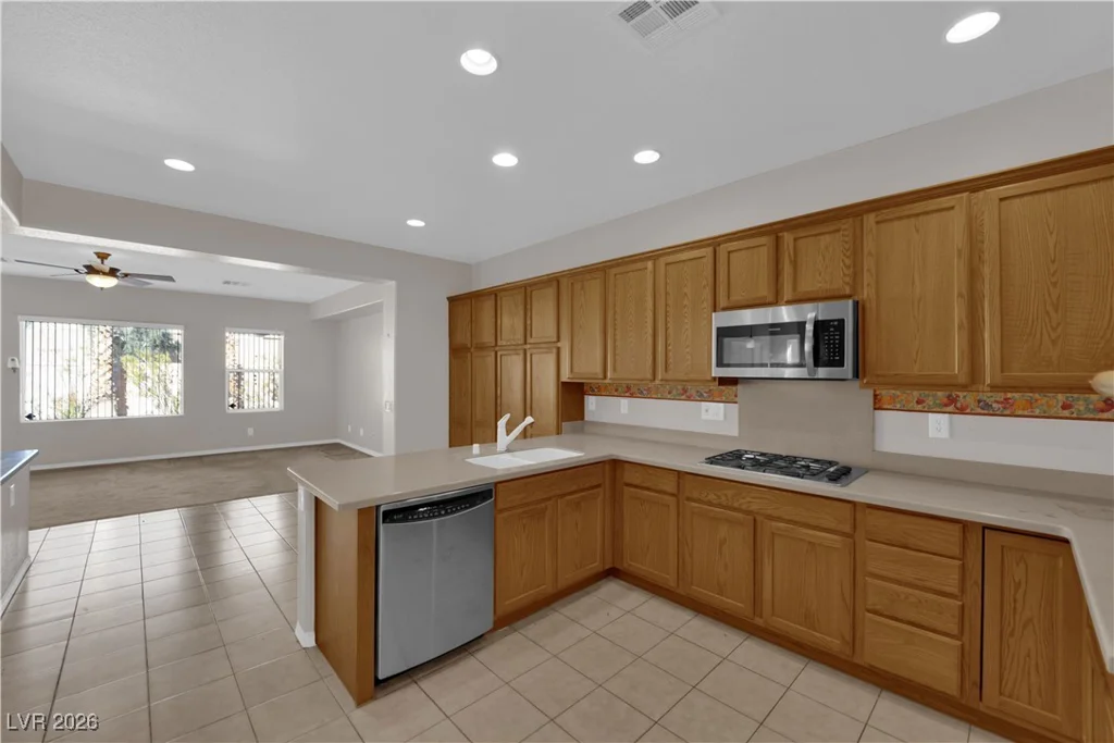 7304 Royal Melbourne, Las Vegas, NV 89131