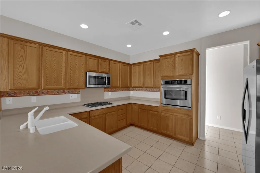 7304 Royal Melbourne, Las Vegas, NV 89131