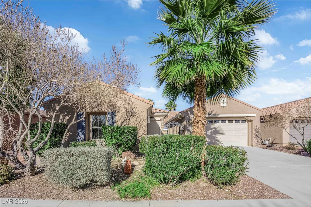 7304 Royal Melbourne, Las Vegas, NV 89131